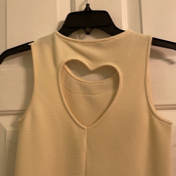 Tops - Picture 3 of 3